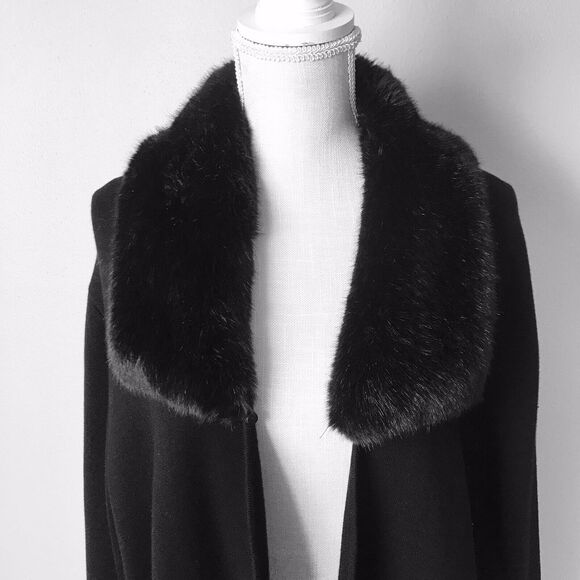 NWT Kasper Woman's Black Knit Sweater w/Removable Faux Fur Collar Size 3X - Picture 5 of 16